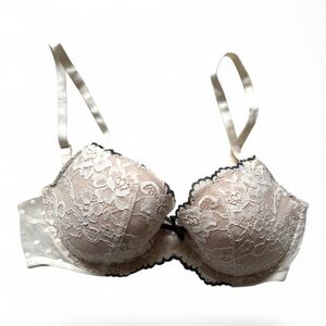 Victoria’s Secret Lace Bra 32D